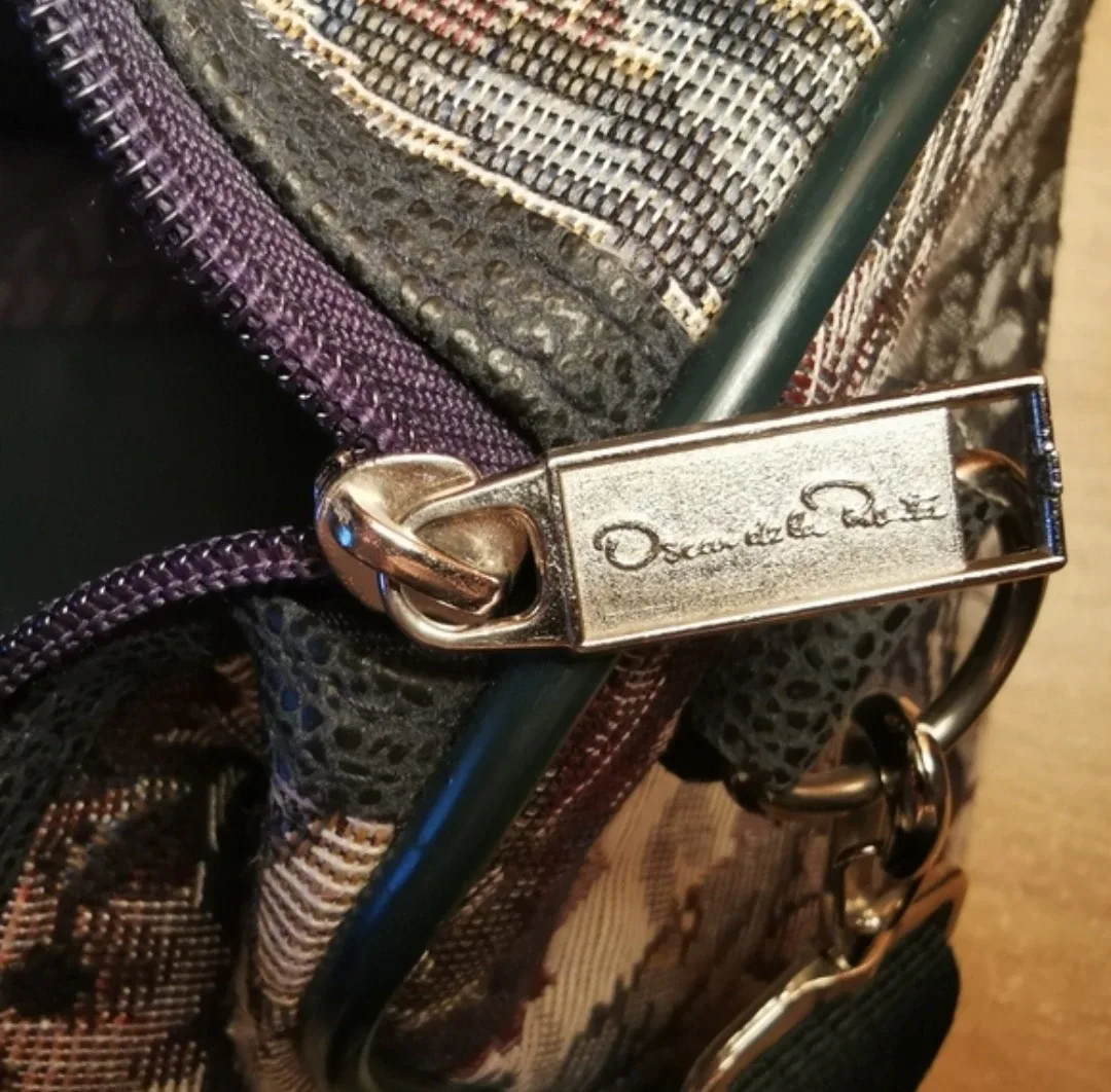 Vintage Oscar De La Renta Bag image indicator(7)