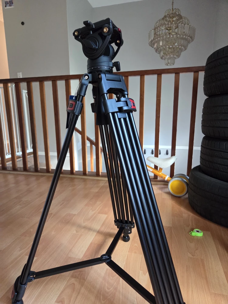 NEEWER TP74 Professional Video Tripod - New in Box! - photo 2