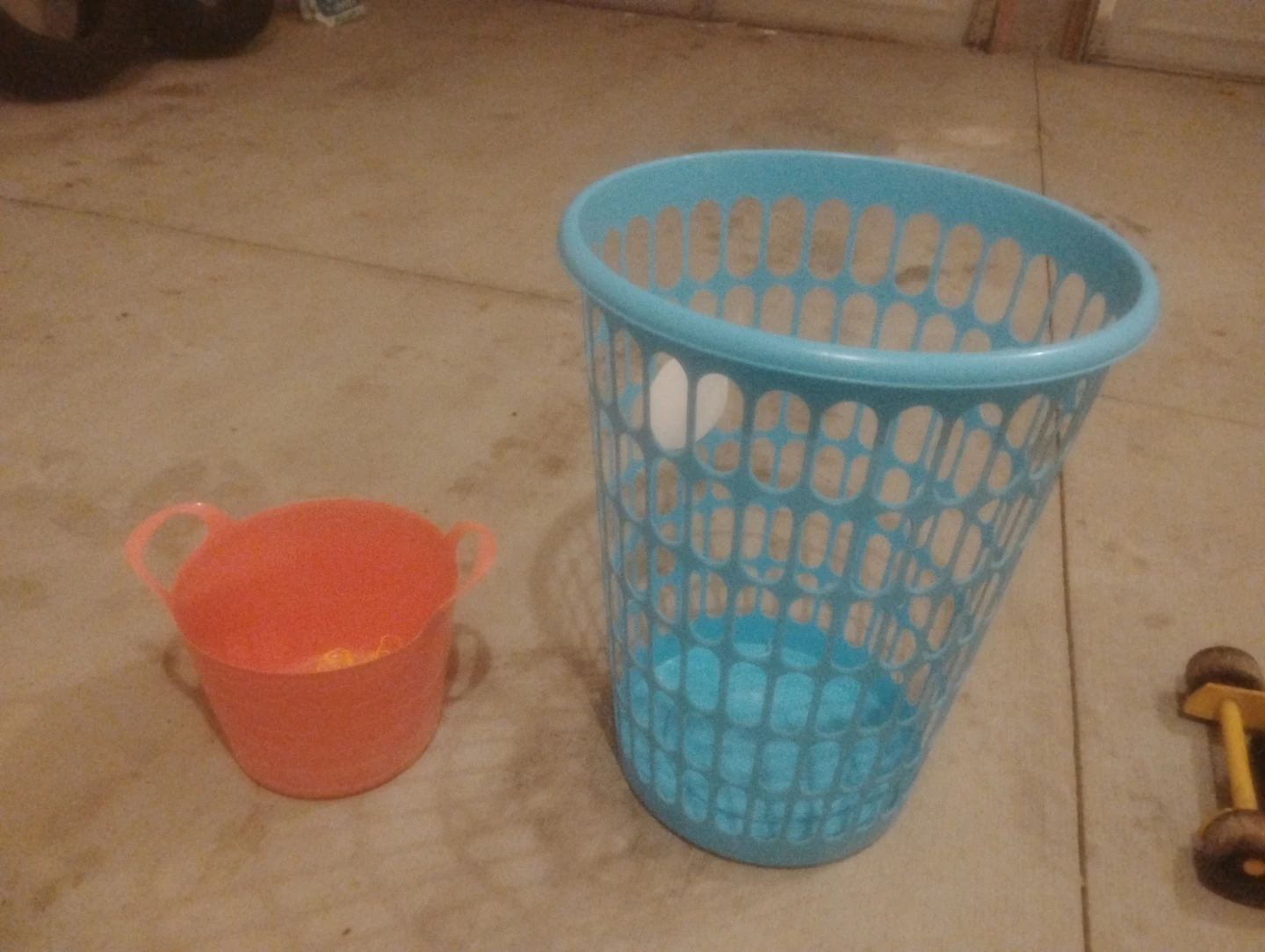 Laundry Basket and Small Bucket - photo 2