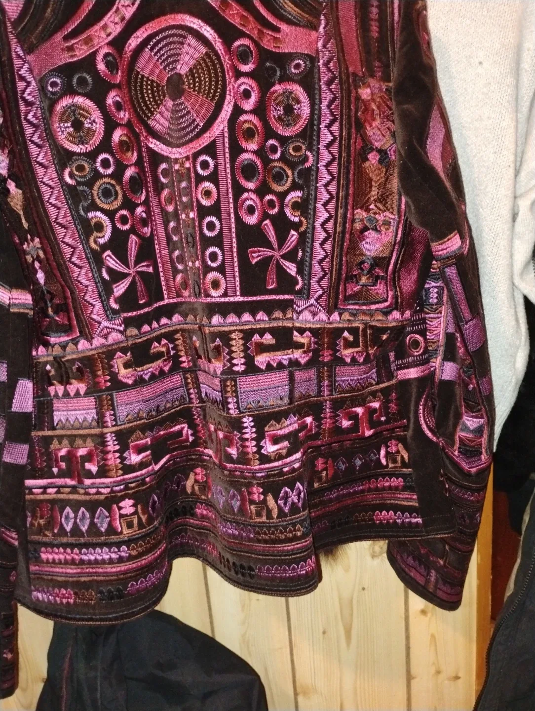 Embroidered Velvet Jacket with removable Faux Fur Collar image indicator(3)