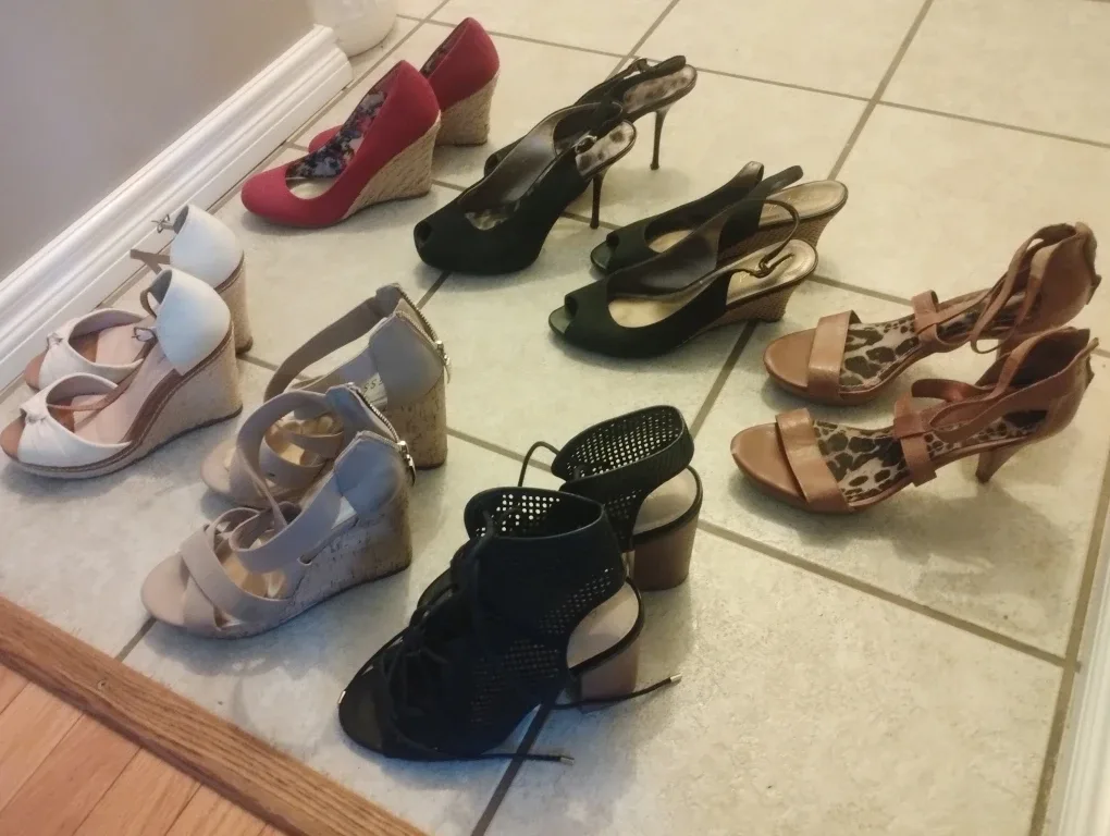 Women's Heels Collection, size 7.5 image indicator(3)