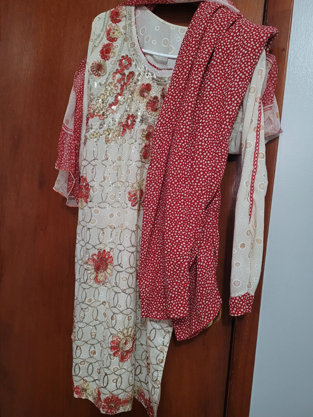Embroidered Salwar Kameez Suit - photo 2