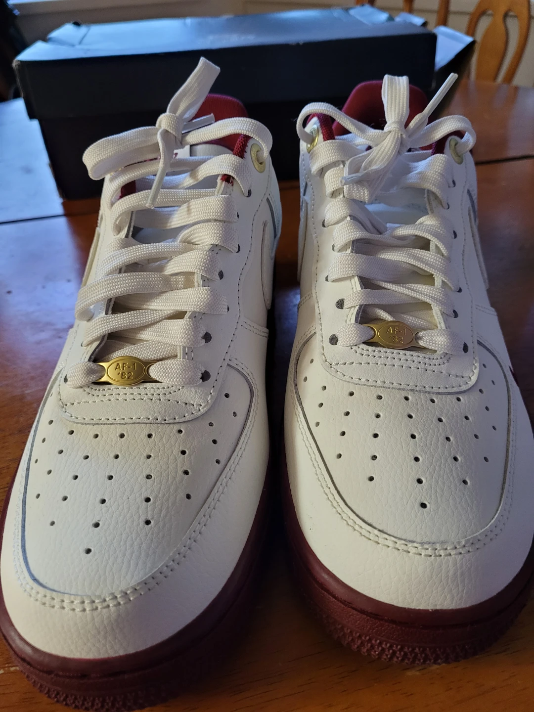 Nike Air Force 1 '82 White/Burgundy Shoes size 9