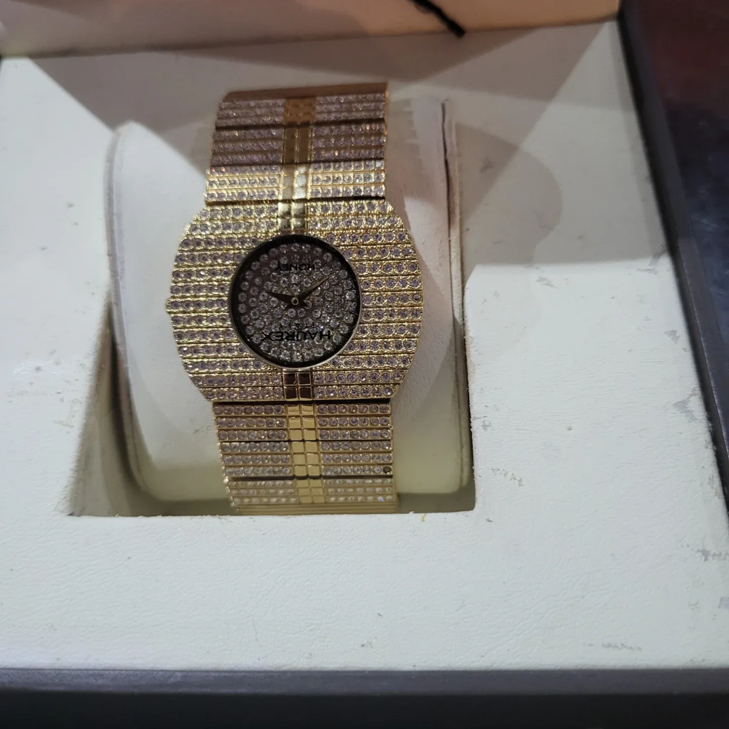 Haurex Italy Gold Watch