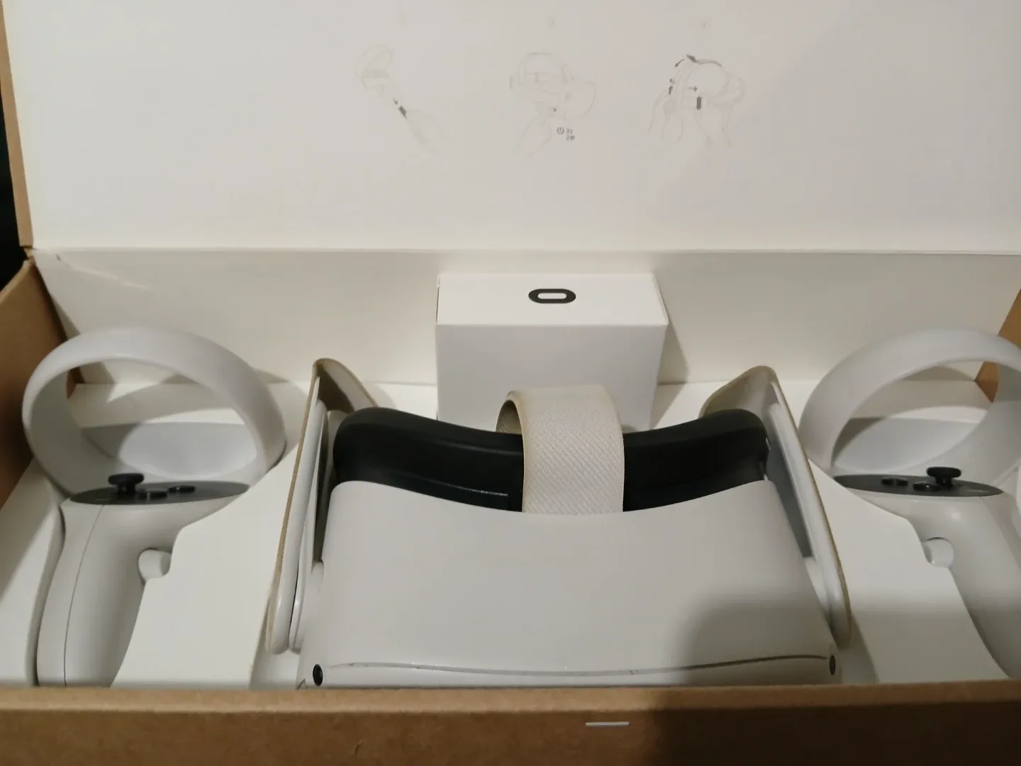 Meta Quest 2 VR Headset - Fairly used, Box Included! image indicator(3)