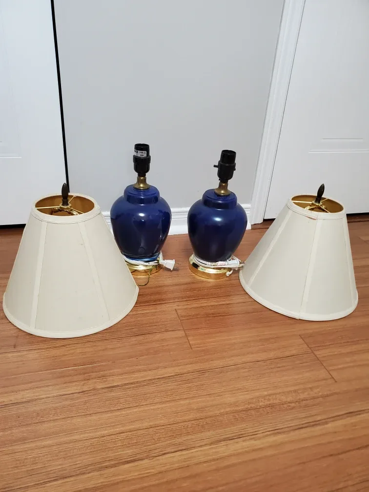 Pair of Blue Ceramic Table Lamps#cleanout