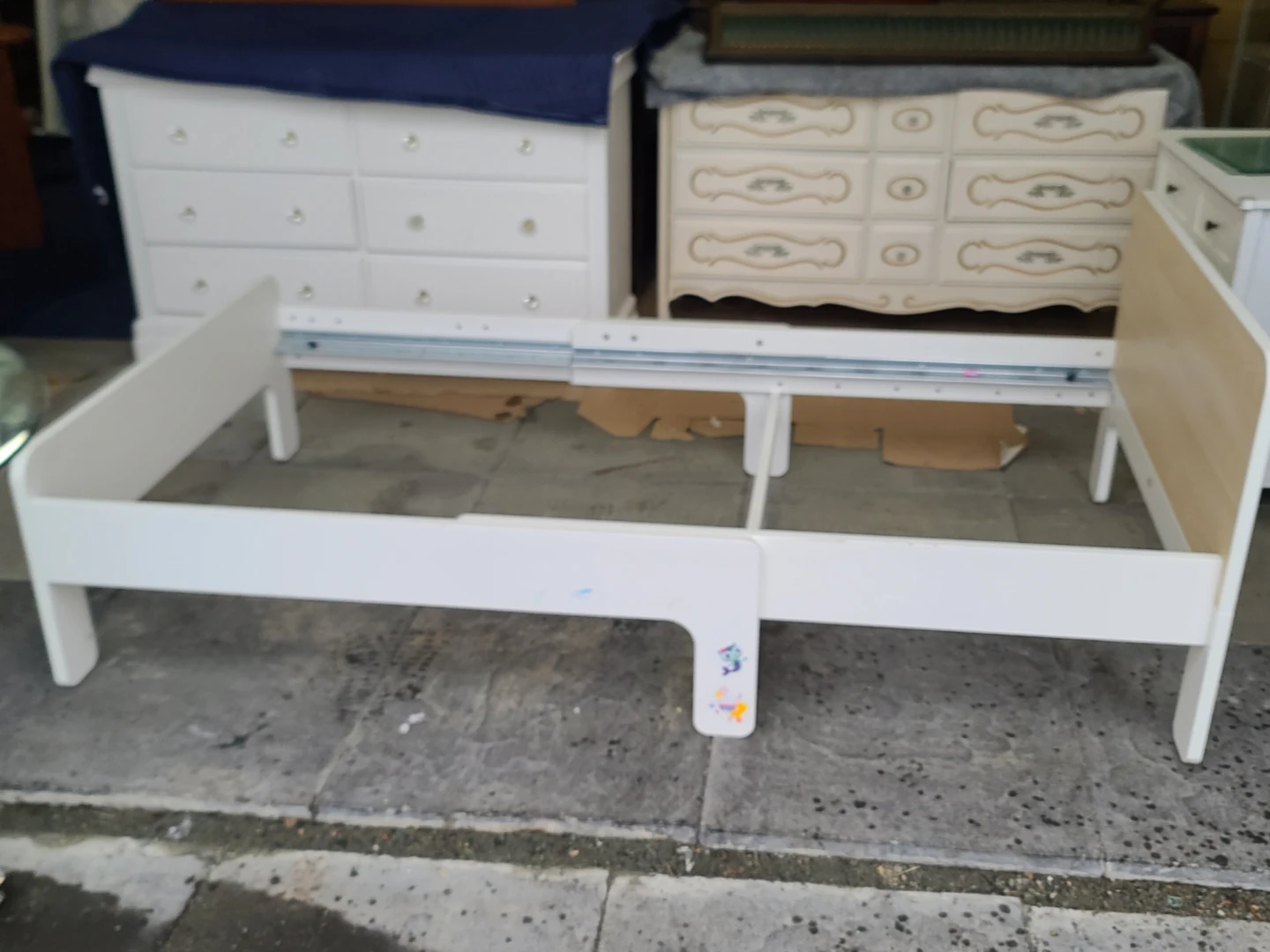 White Wooden Bedframe - photo 3