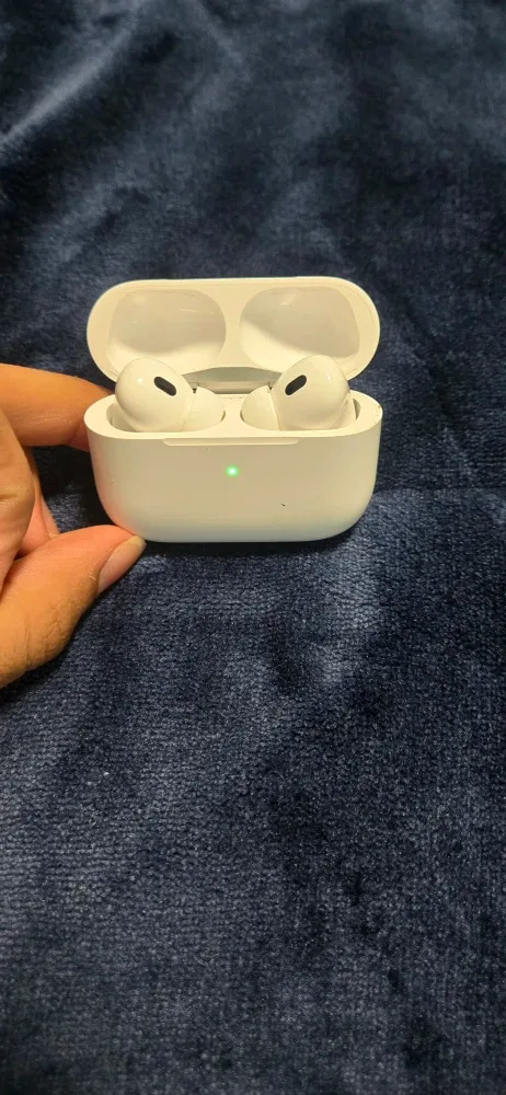 Apple AirPods Pro 2nd Generation image indicator(2)