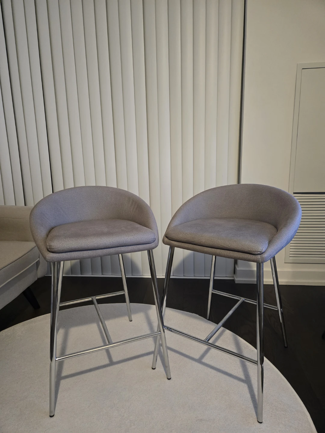 Set of 2 Modern Bar Stools - photo 2