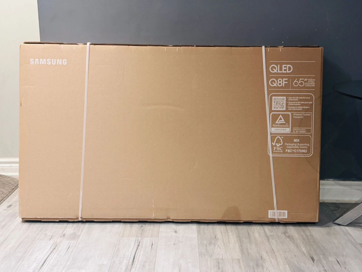 Samsung QLED Q8F 65" TV - New in Box! - photo 3