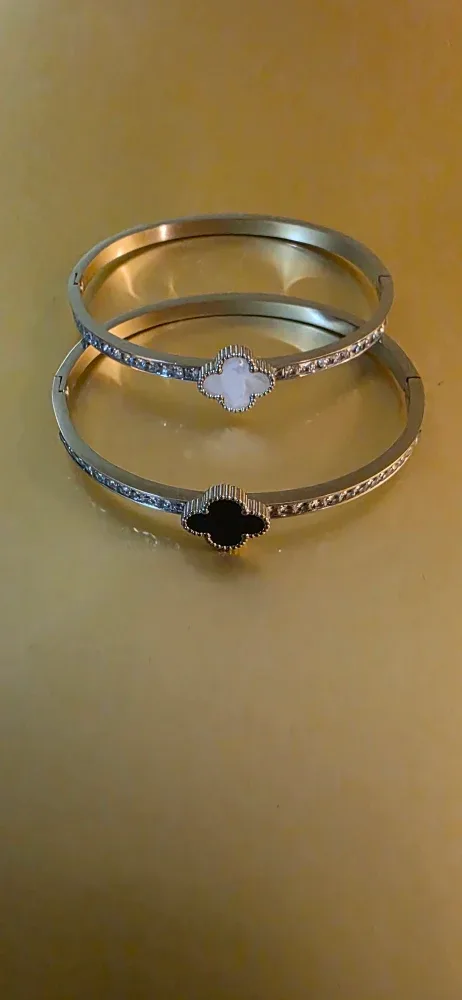 C  Bangle Bracelet Set image indicator(4)