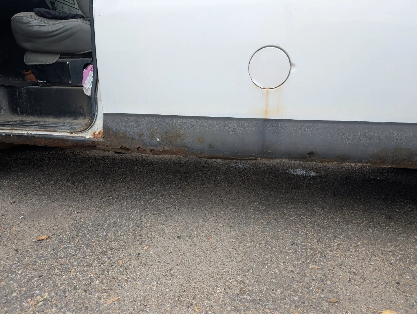 2010 chev Express 2500. 4.8l image indicator(9)