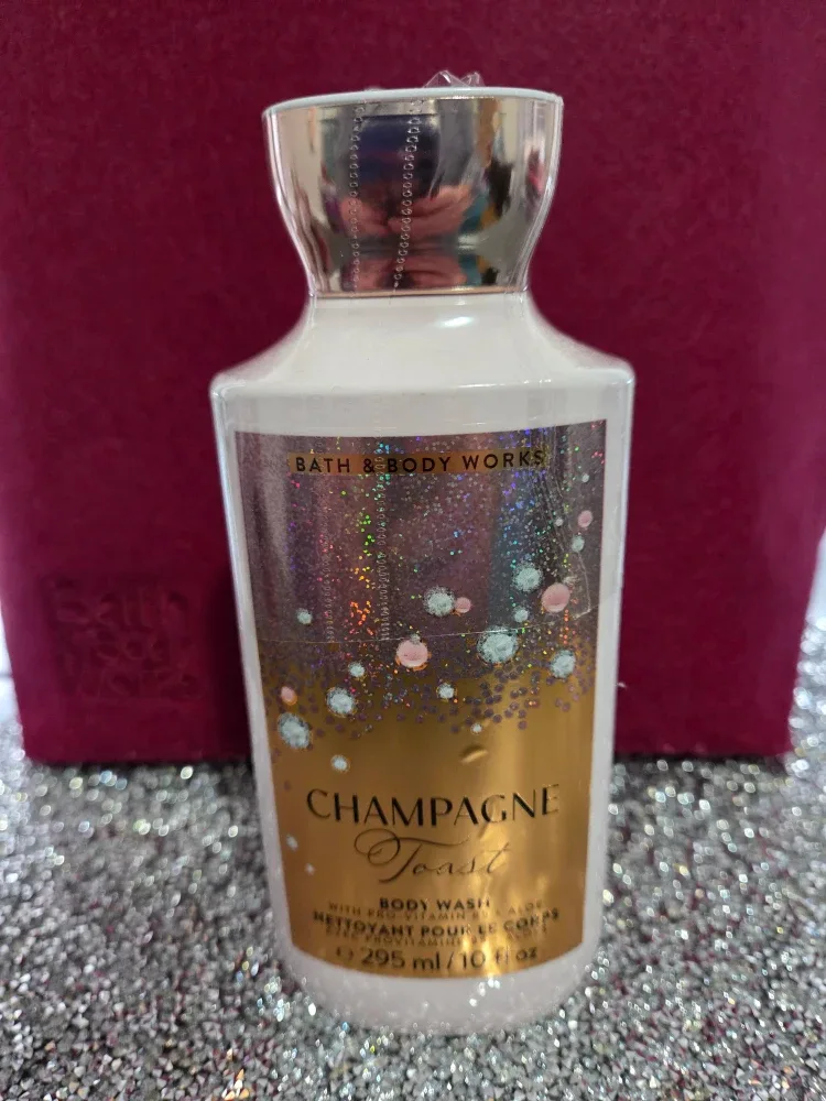 NWT Bath & Body Works Champagne Toast Gift Set image indicator(4)