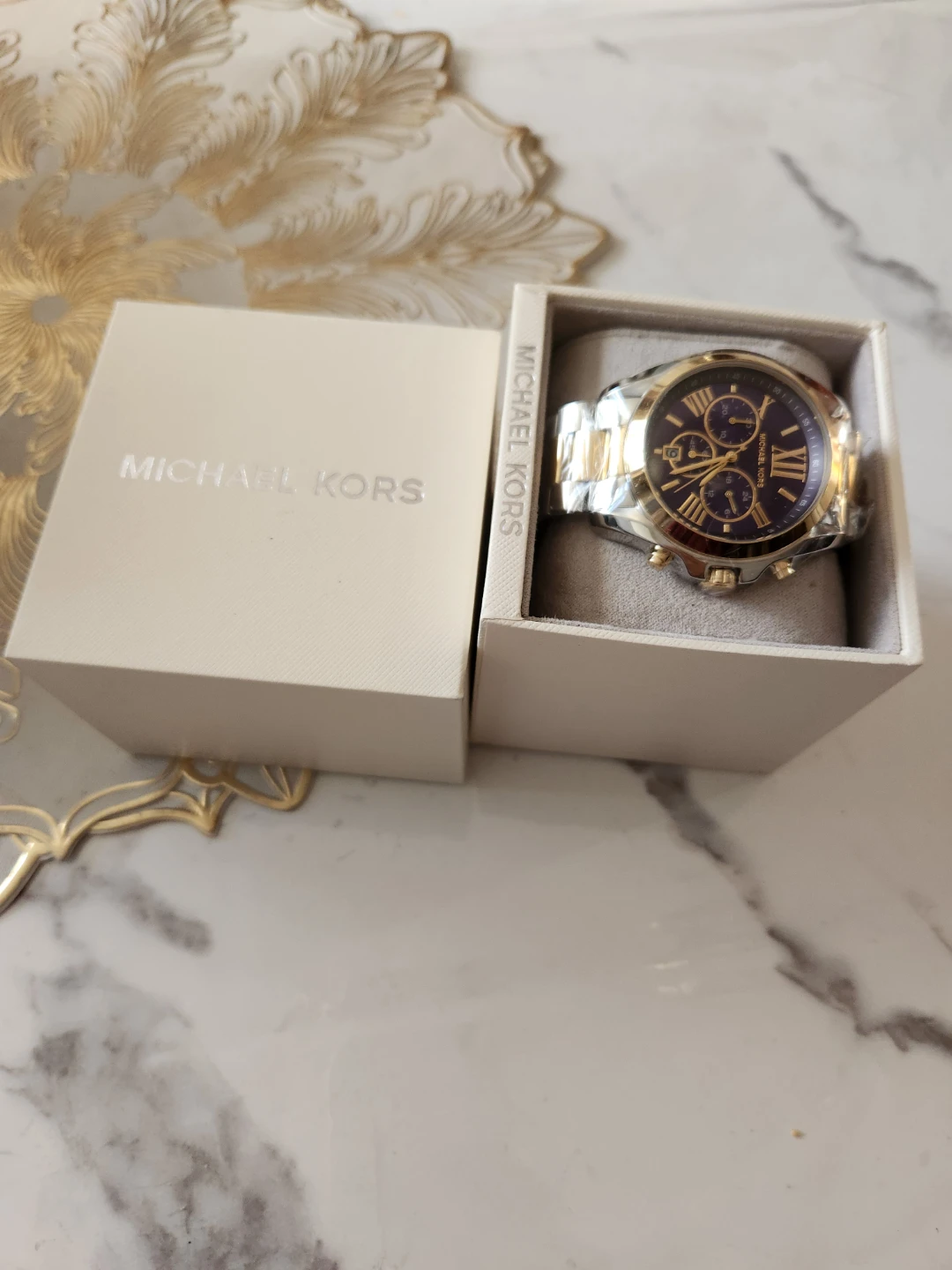 Michael Kors Watch with Box - photo 2
