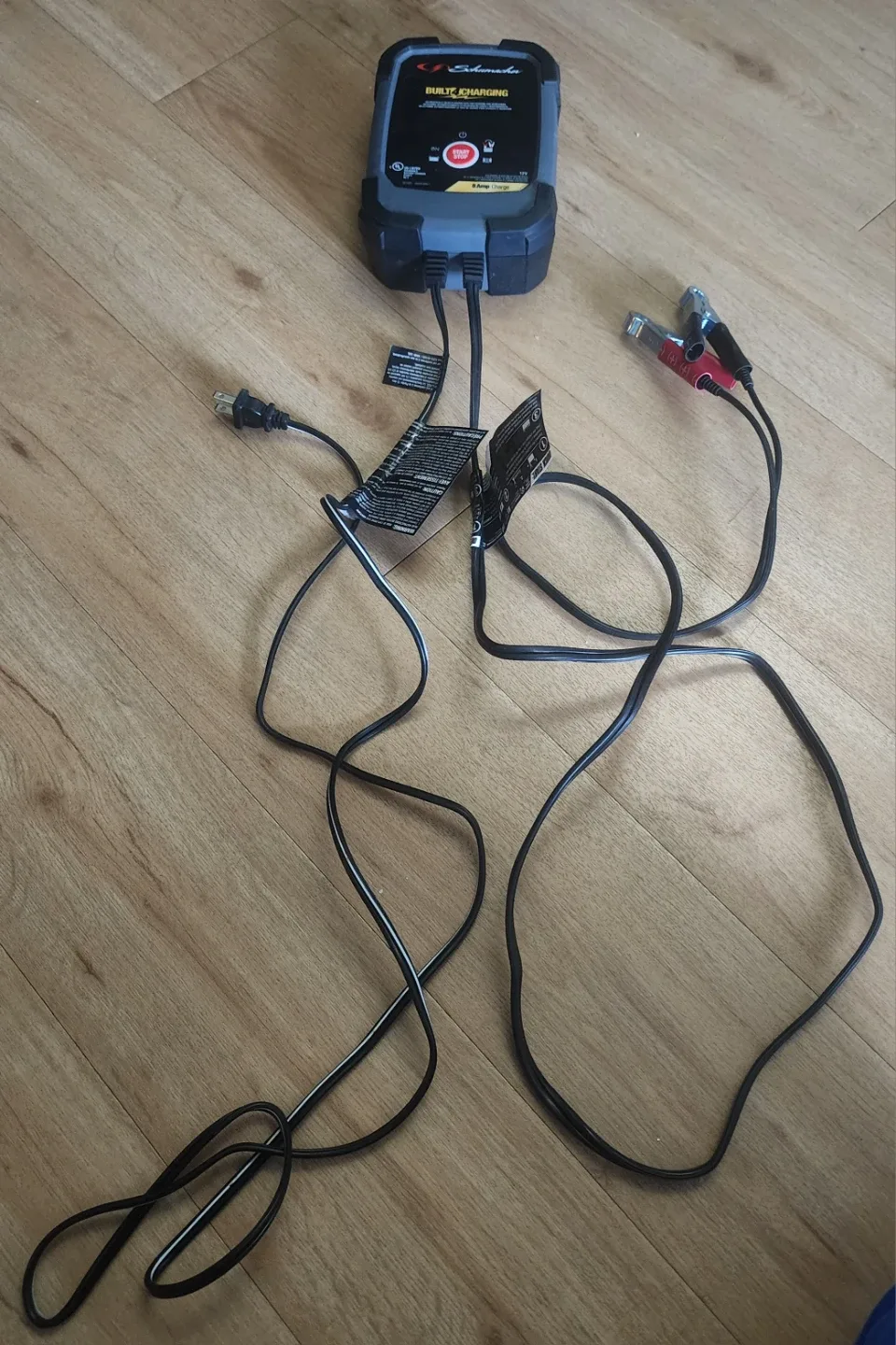 Schumacher Built-in Charging 8 Amp Charger image indicator(2)