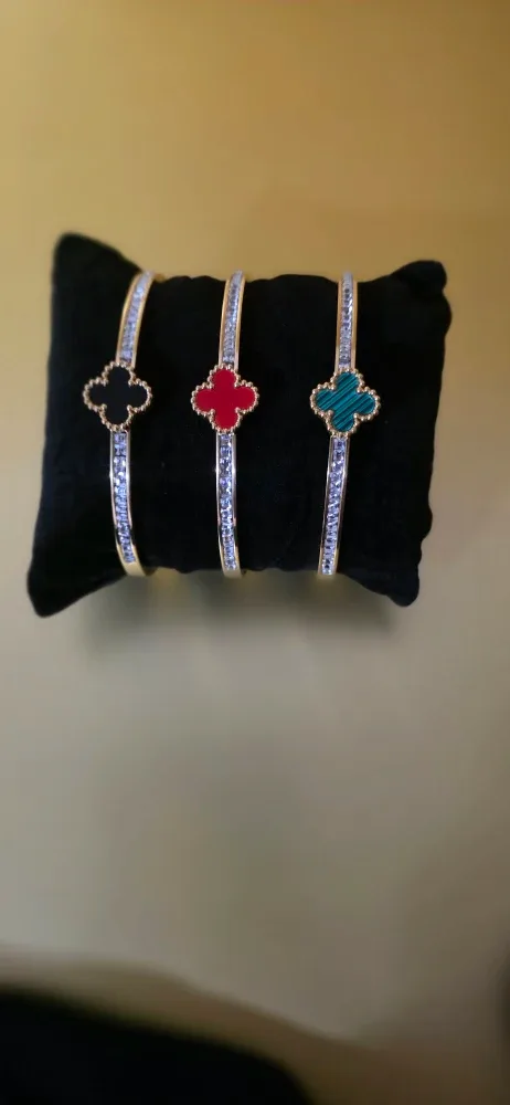 C. Design Bangle Bracelet - Red image indicator(6)