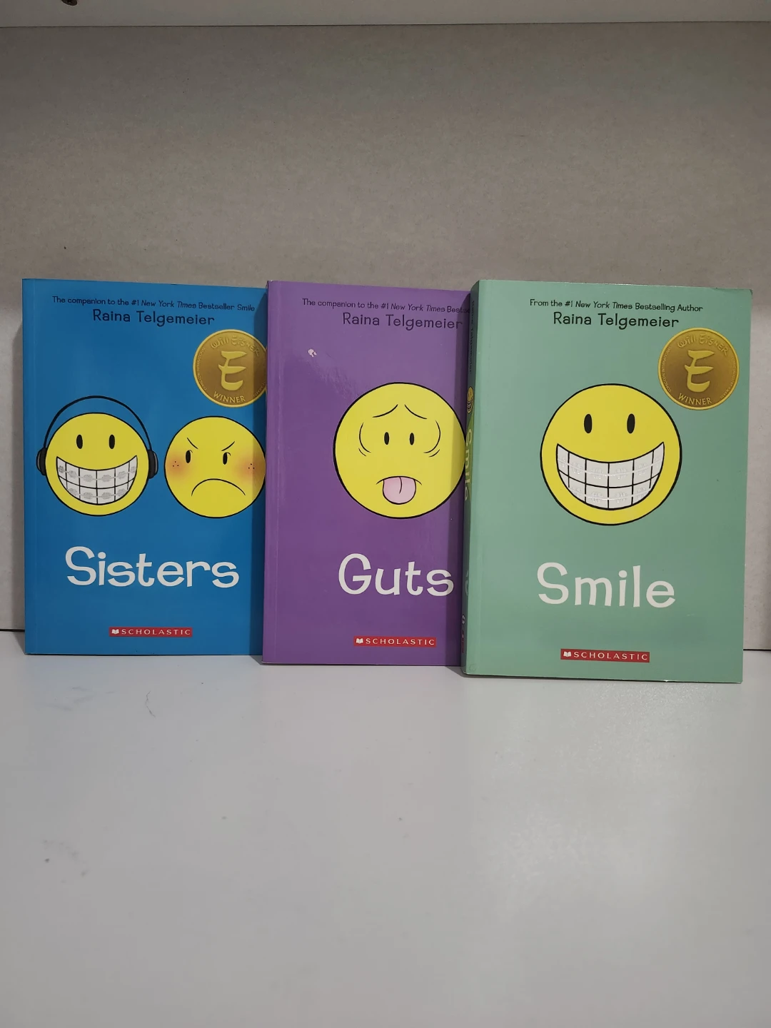 Raina Telgemeier Graphic Novel Set: Smile, Guts, Sisters