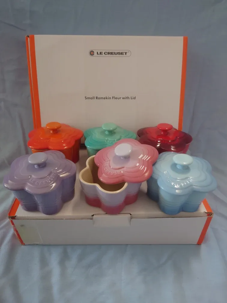 Le Creuset Small Ramekin Fleur with Lid (Set of 6)