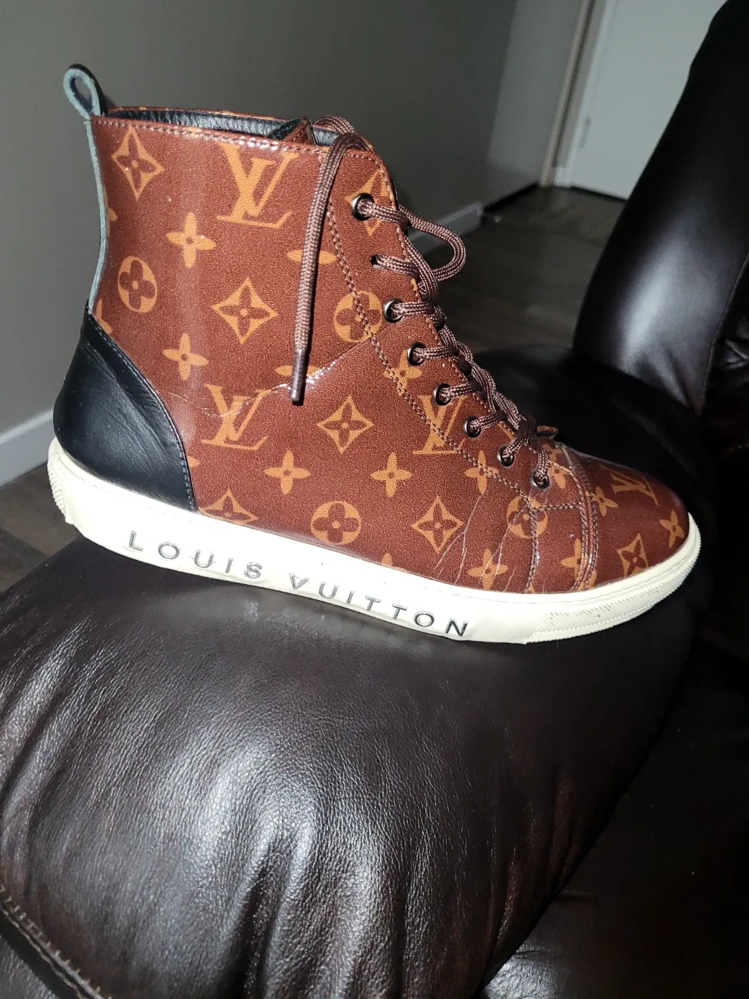 Louis Vuitton High-Top Sneakers image indicator(2)