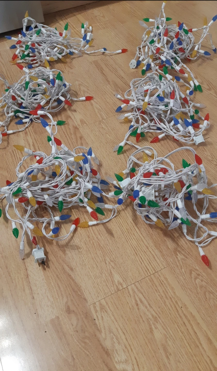 (6)Strings Of Outdoor Icicle Lights - photo 3