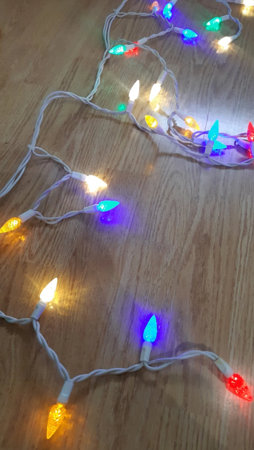 (6)Strings Of Outdoor Icicle Lights - photo 4