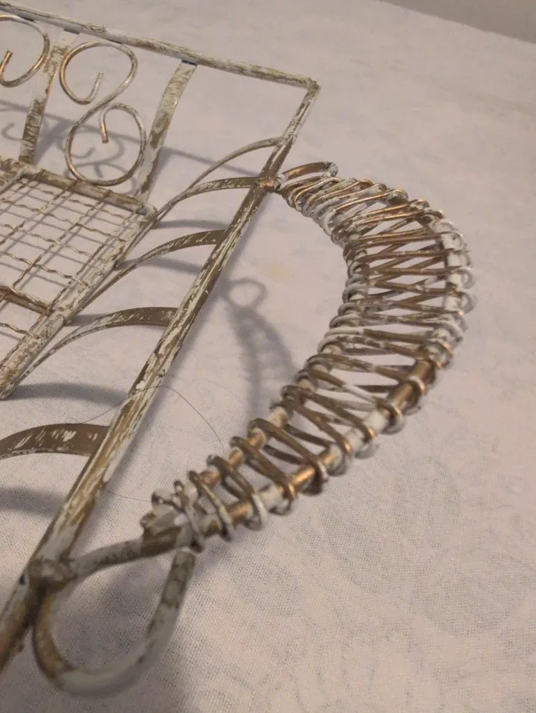 Decorative Wire Basket - 18 Inches - Gold /White Wash #cleanout image indicator(3)