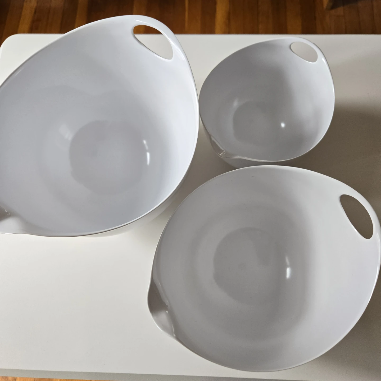 White Mixing Bowls - Nesting Set of 3 - photo 2