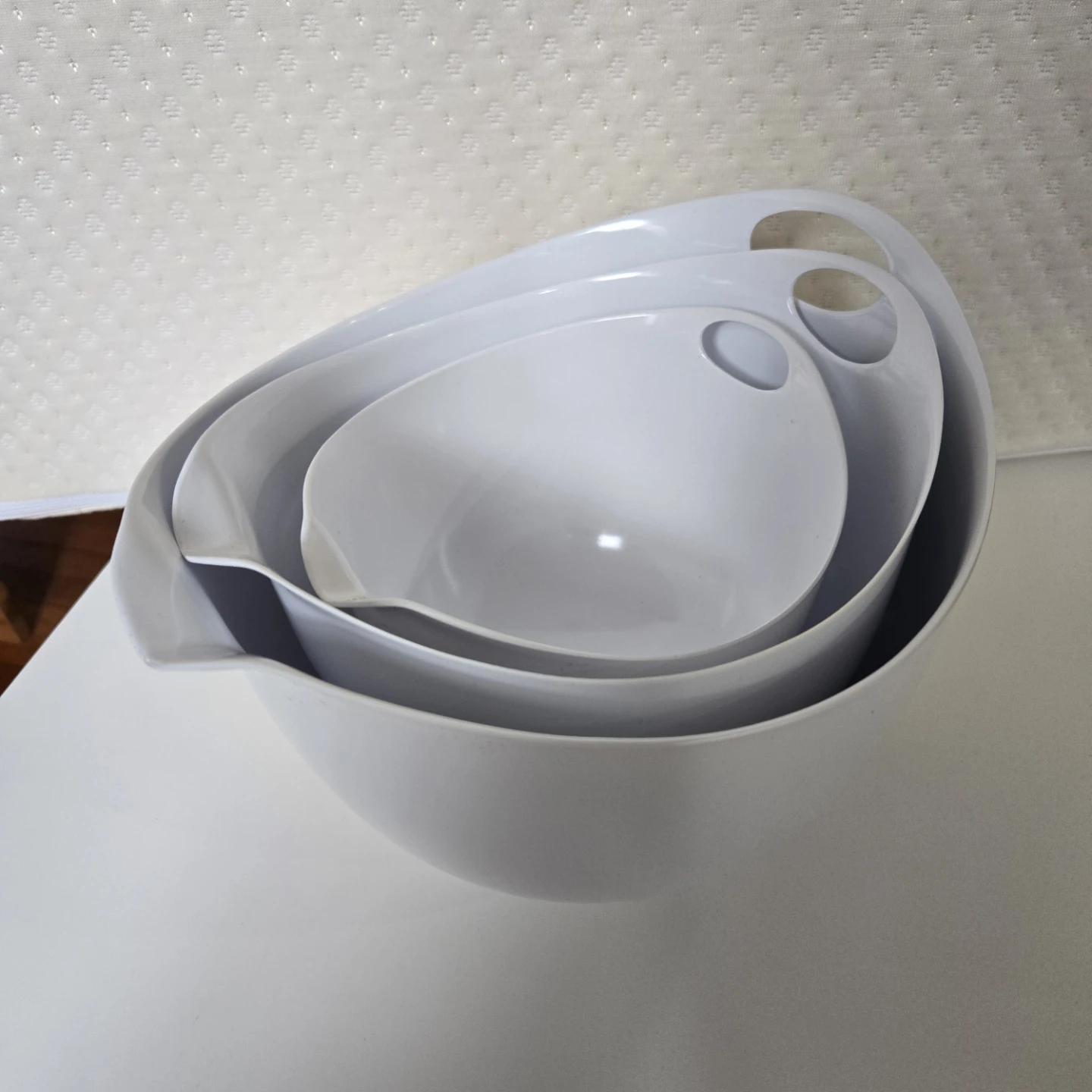 White Mixing Bowls - Nesting Set of 3 - photo 3