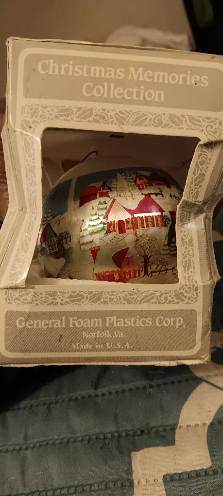 Christmas Memories Collection Ornament 1992