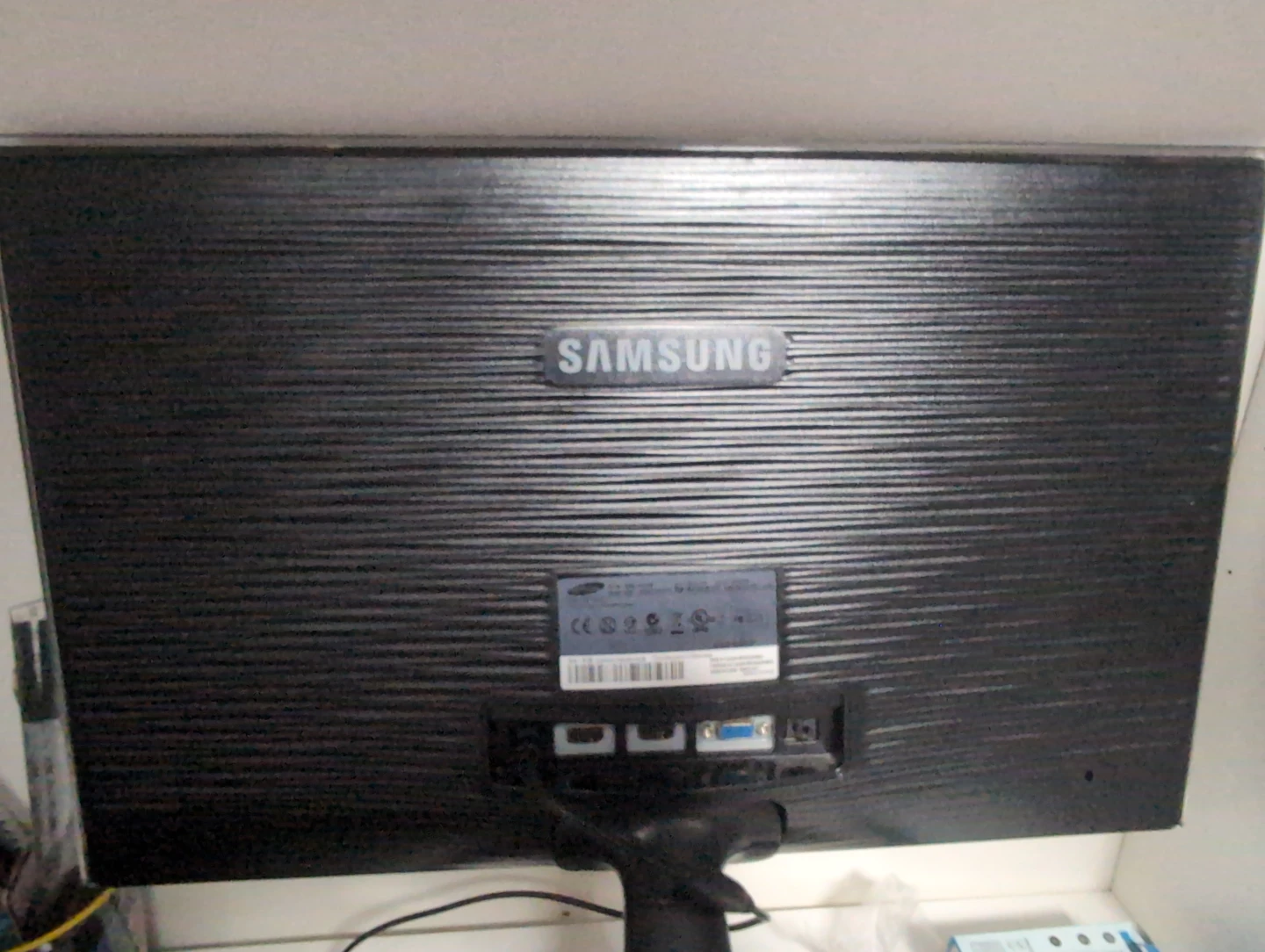 Samsung 21.5-inch LCD Monitor. Price is negotiable. - photo 3