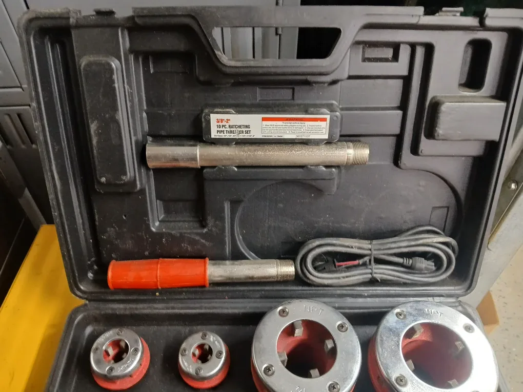 3/8"-2" 10 PC. Ratcheting Pipe Threader Set image indicator(3)