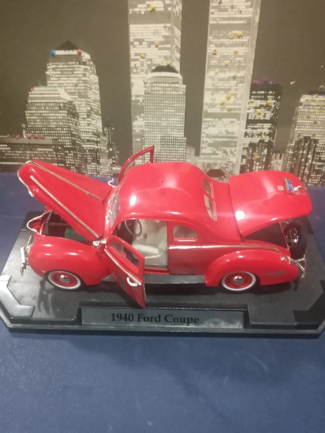 1940 Ford Coupe Diecast Model Car image indicator(3)