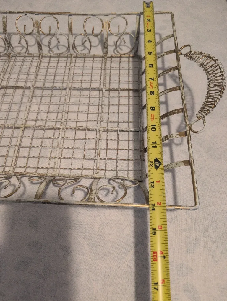 Decorative Wire Basket - 18 Inches - Gold /White Wash #cleanout image indicator(6)