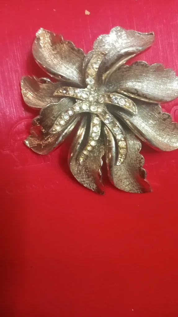 Vintage Flower Brooch