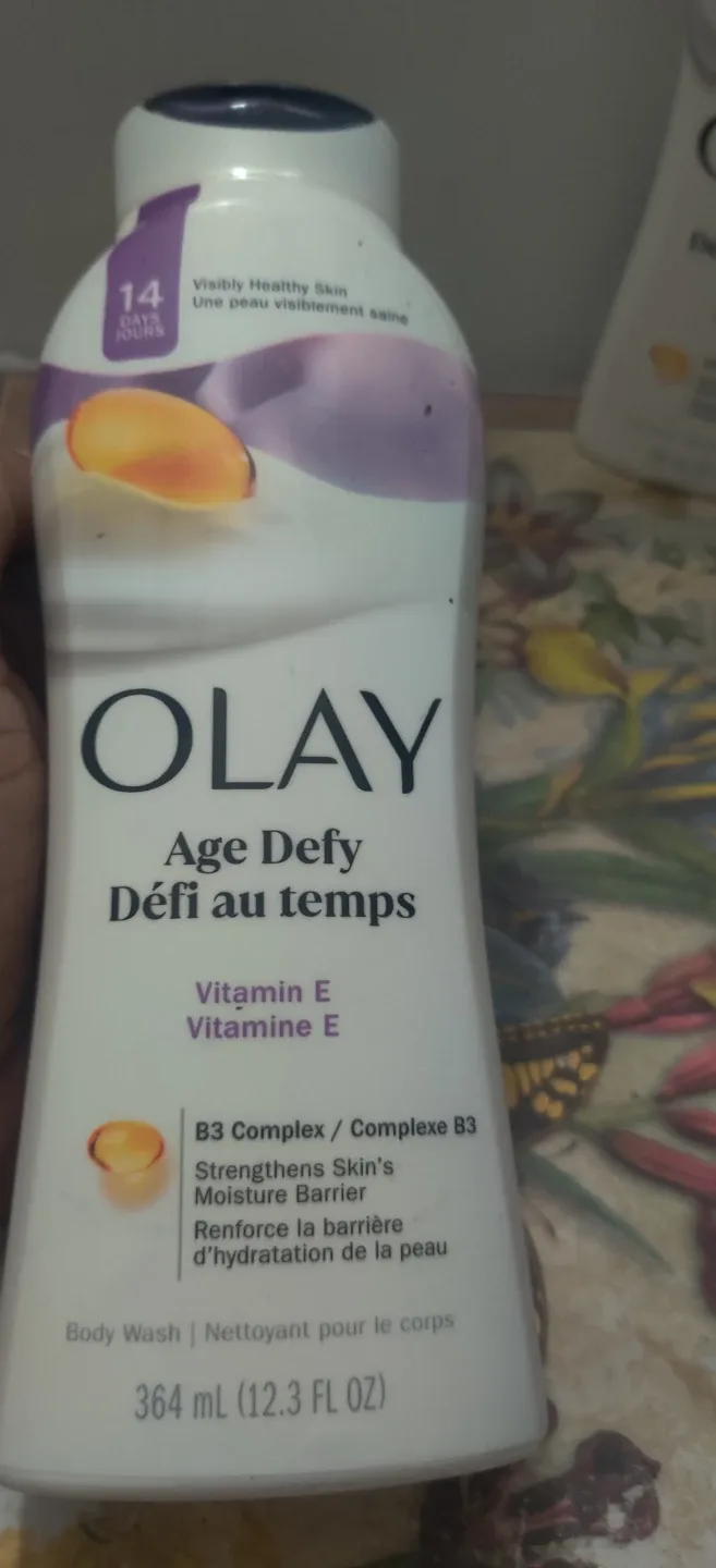 Olay Age Defy Body Wash 364 mLx3 image indicator(3)