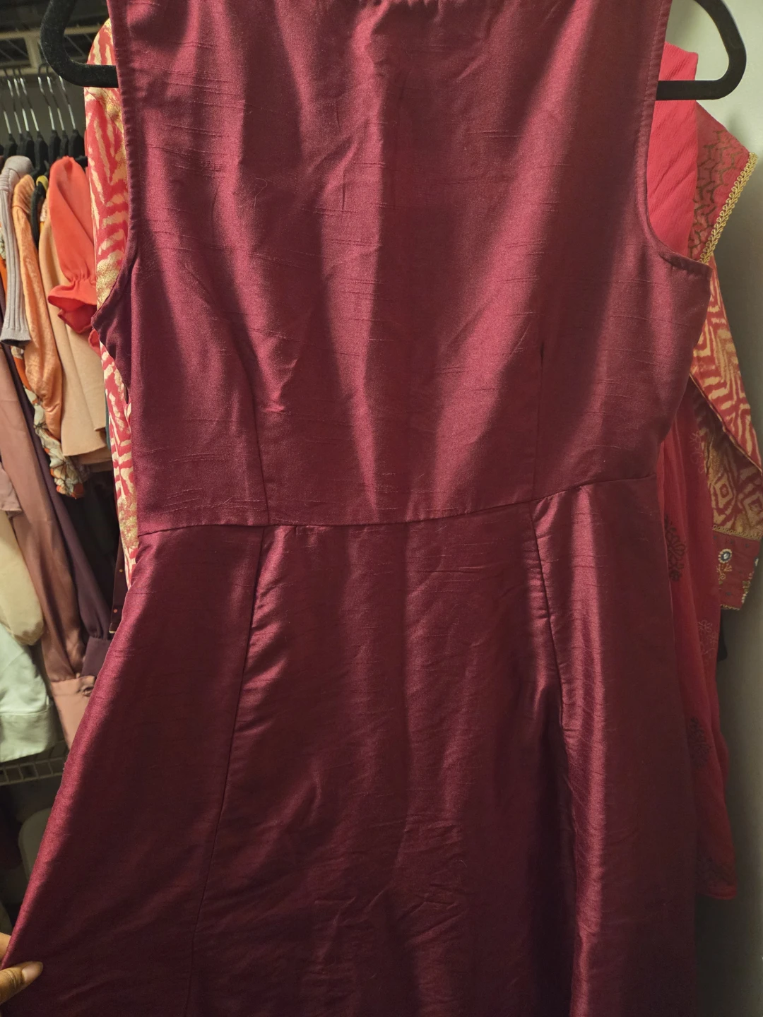 Indya Kurti, Size L, Maroon/Dark Purple with Gold Embroidery - photo 4