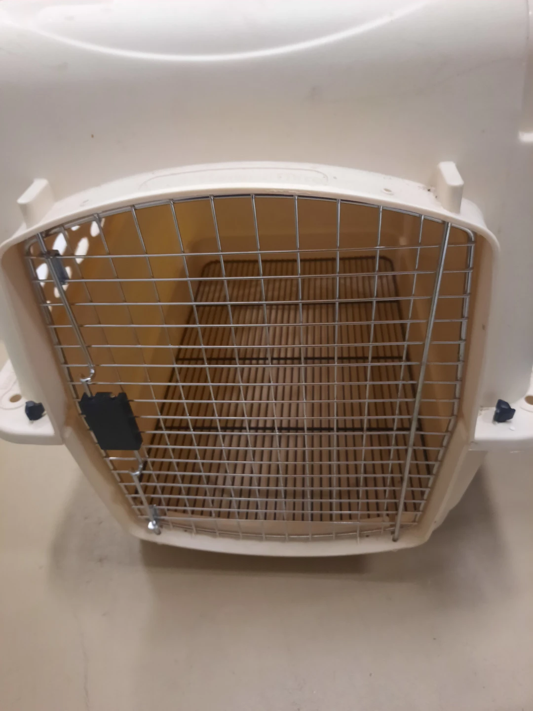 $100 Pet Vari Kennel size 32" with floor net - photo 2