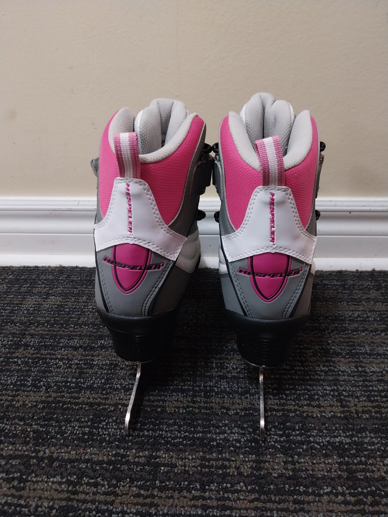 Women's/ Girls's Hespeler Figure Skates  - Size 5 (Fits 5-6) - photo 4