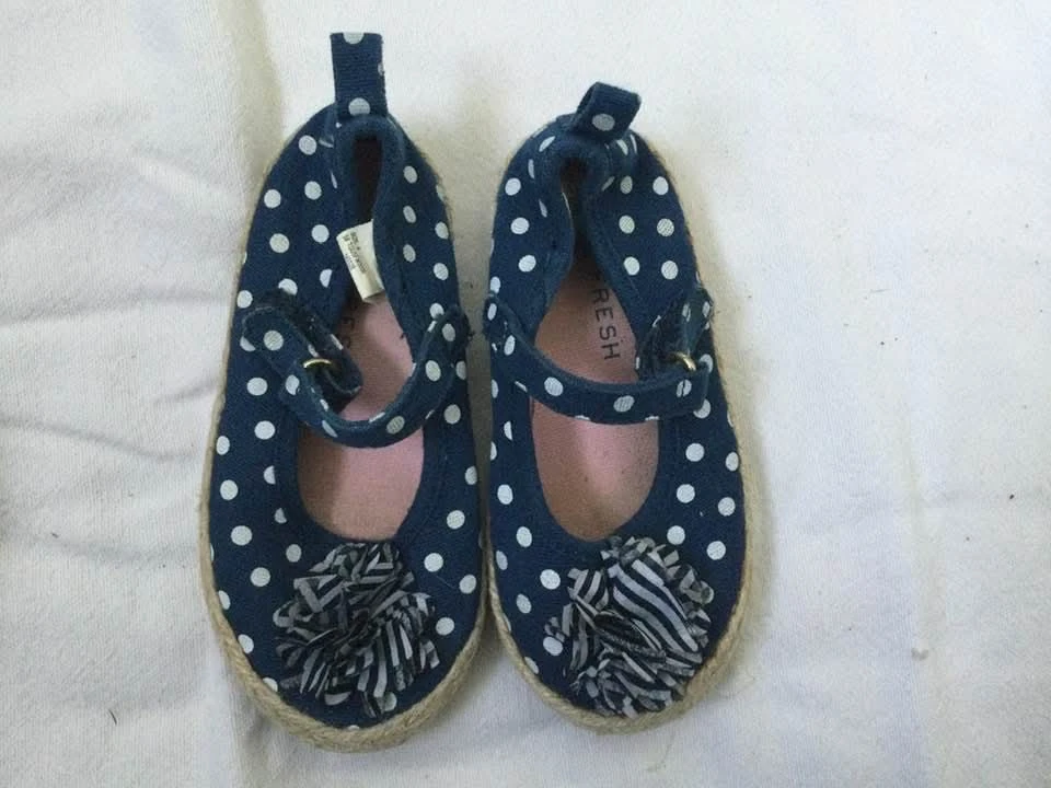 Baby girls sz 6 shoes & sandals - photo 3