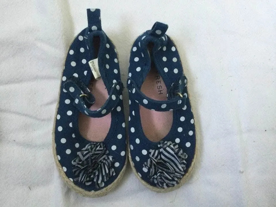 Baby girls sz 6 shoes & sandals image indicator(3)