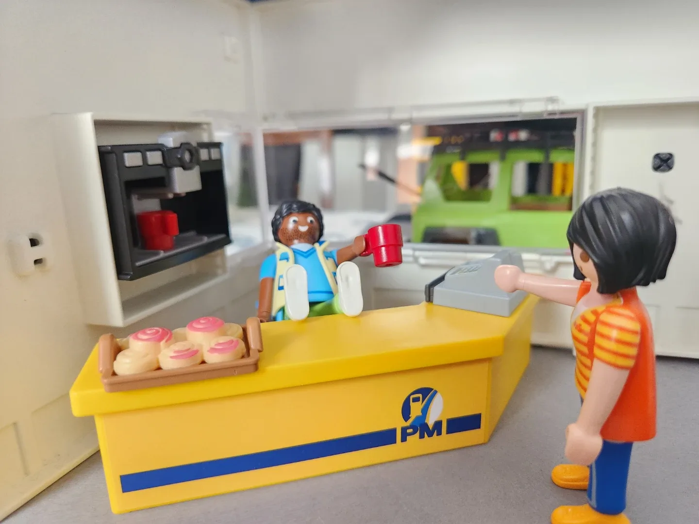 Playmobil Gas Station + Mechanic Shop + Tow Truck Playset image indicator(4)