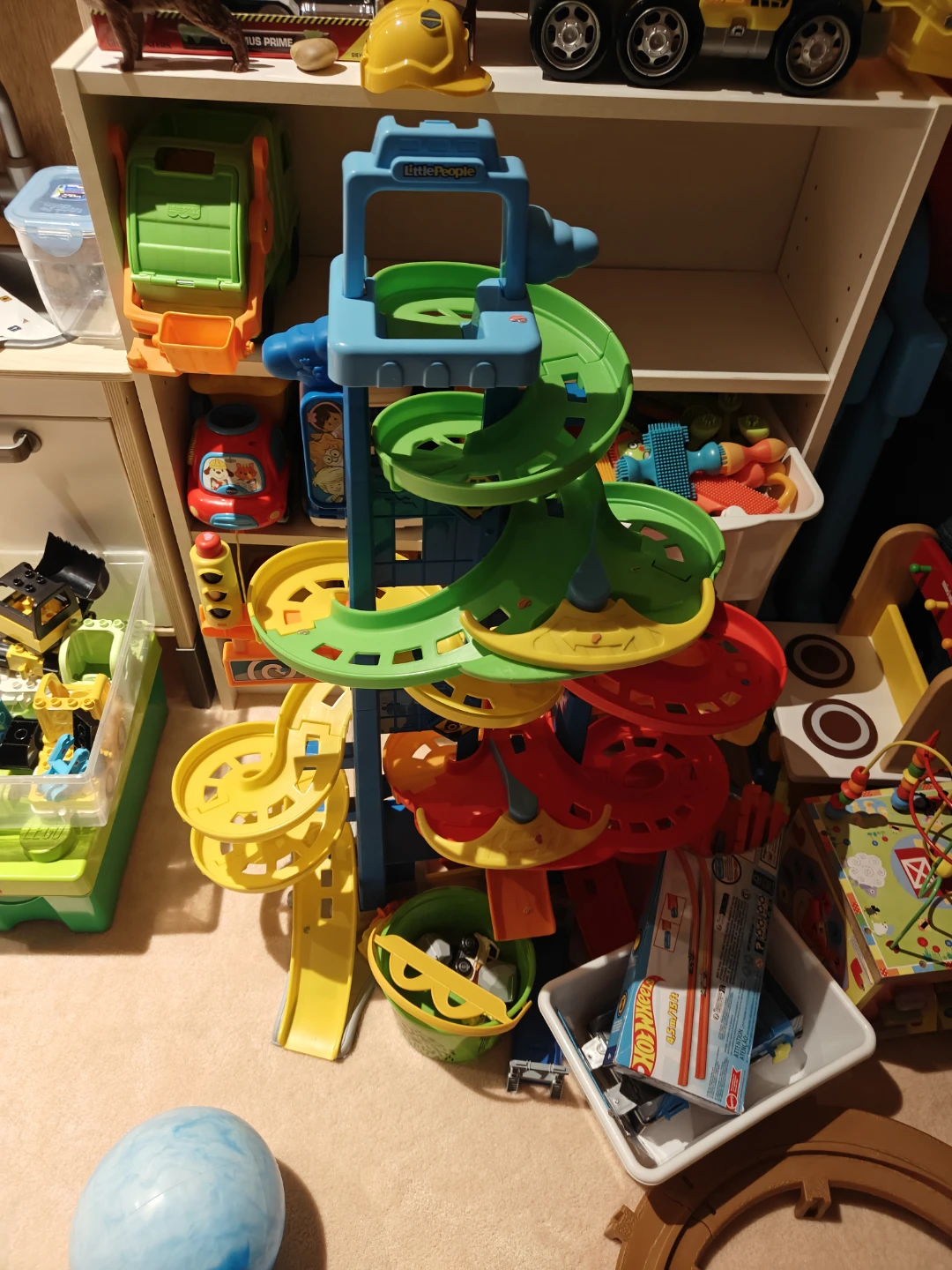 Little People Spiral Speedway