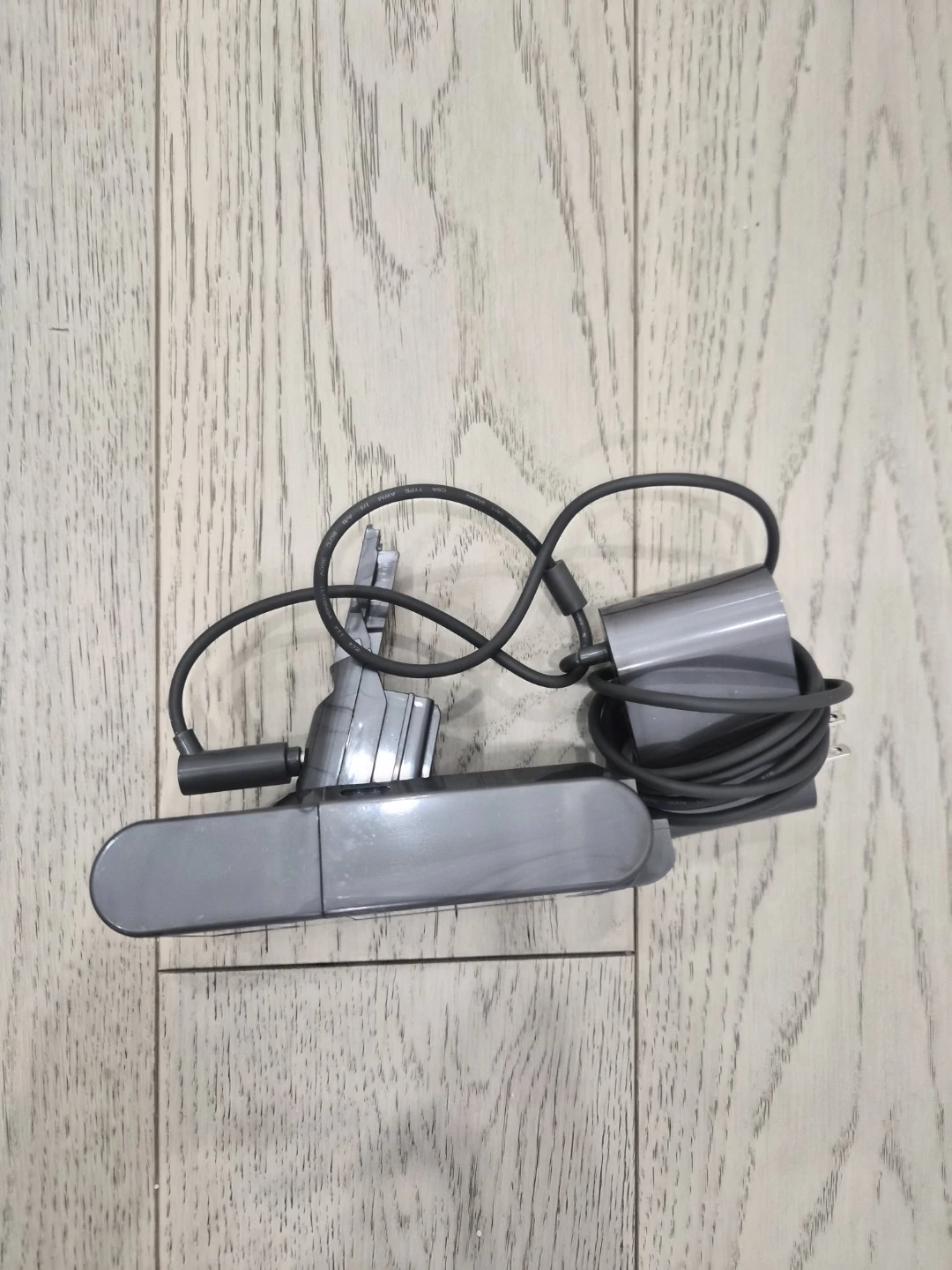 Dyson Vacuum Cleaner battery & Charger