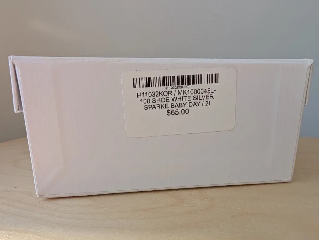 New Michael Kors Baby Shoes - Size 1 US image indicator(5)