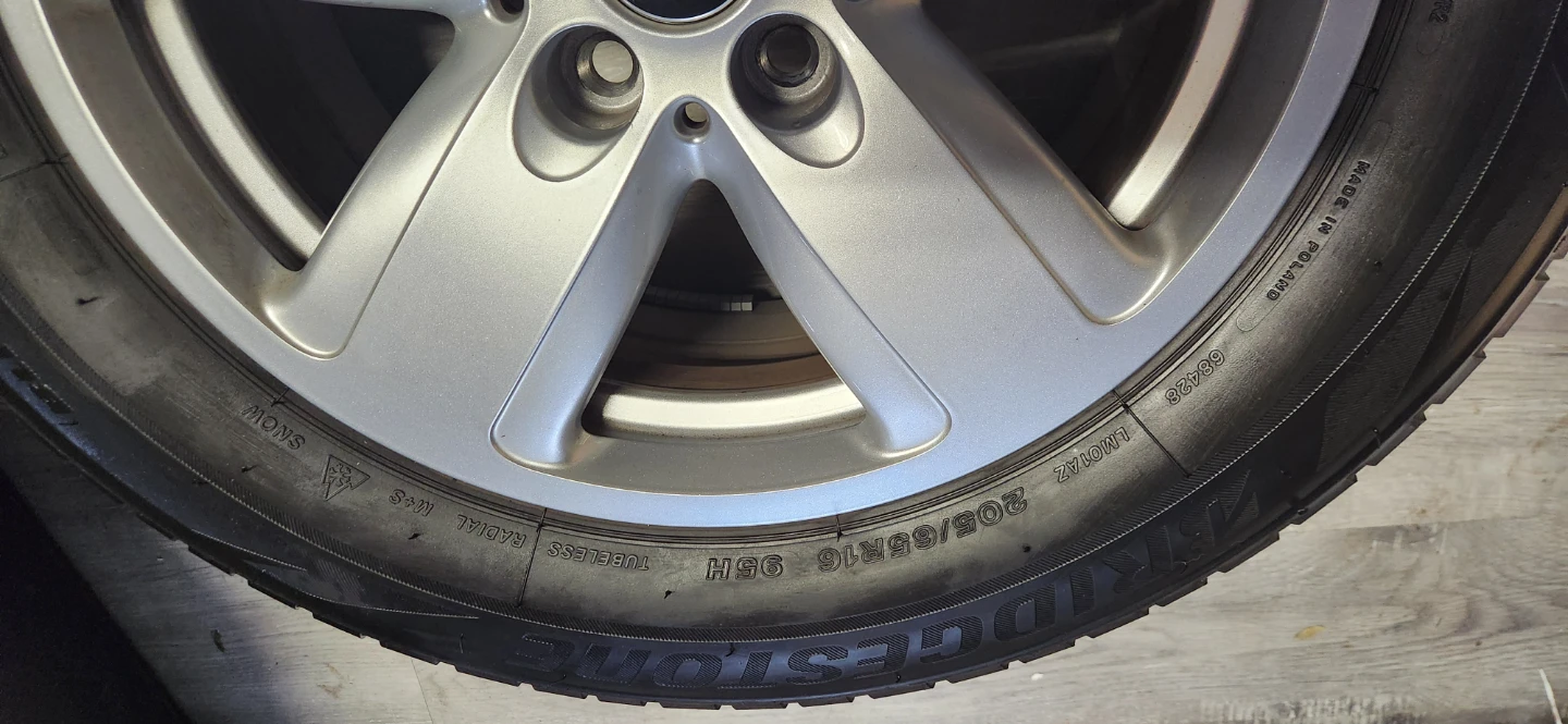 BMW OEM 17" WINTER RIMS AND TIRES - GREAT CONDITION - photo 3