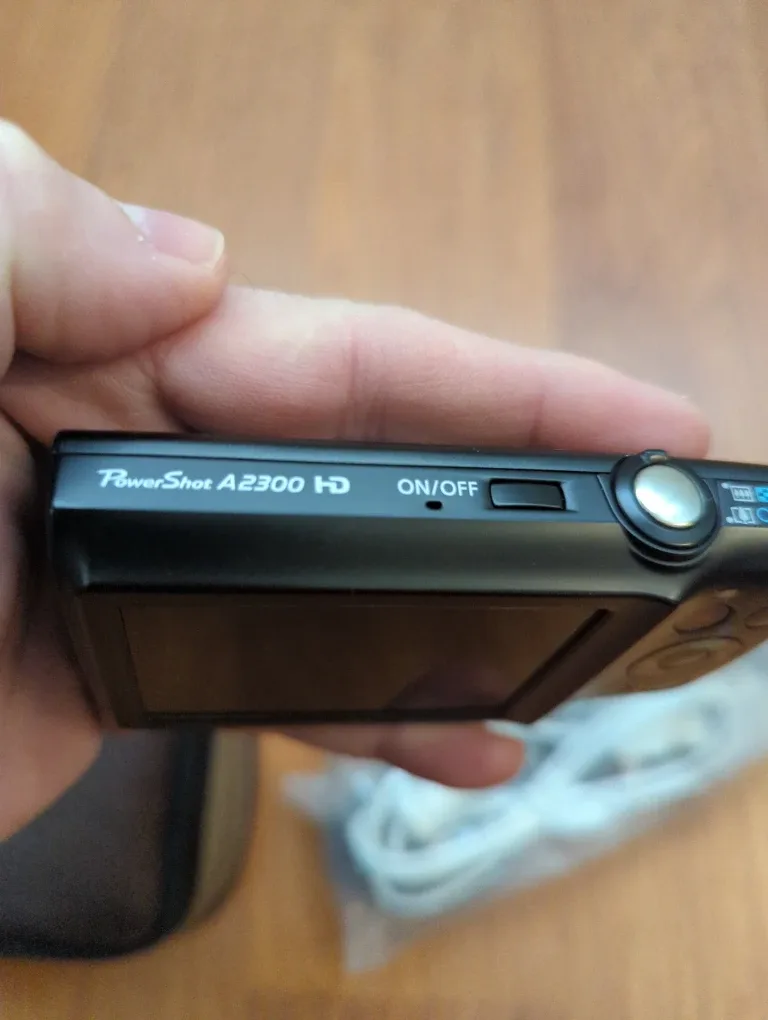 #Cleanout: Canon PowerShot A2300 HD Digital Camera - Black image indicator(2)