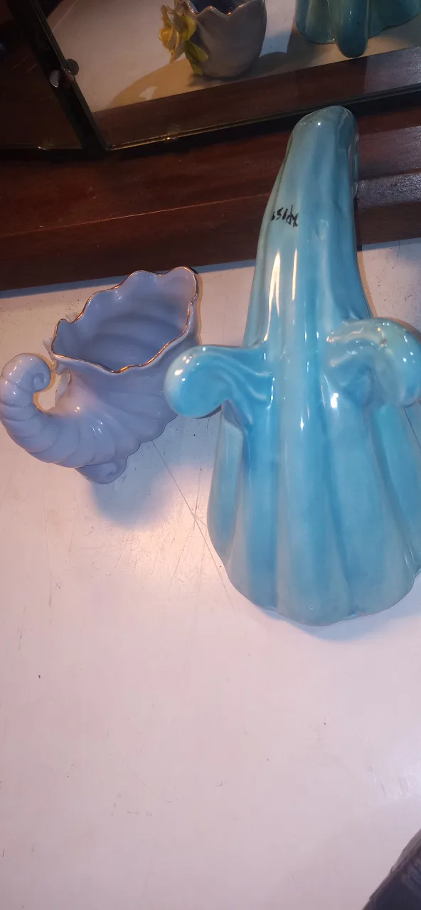 Vintage Cornucopia Vases - Set of 2 image indicator(7)