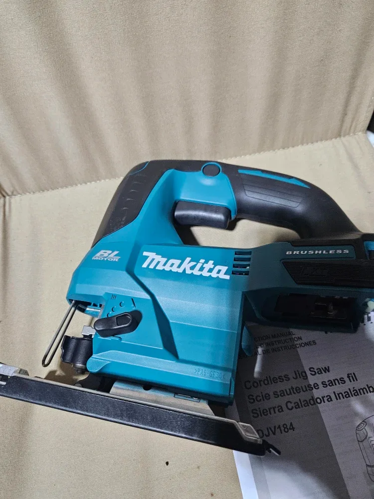 Makita DJV184 18V Cordless Jig Saw