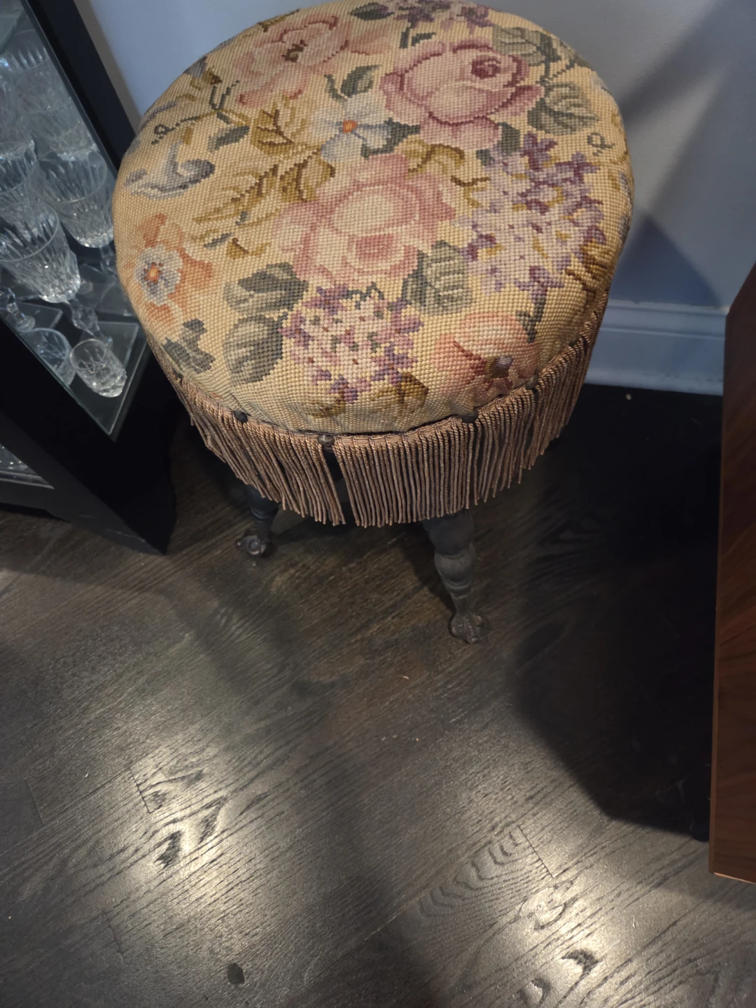 Vintage Footstool with Fringe - photo 4