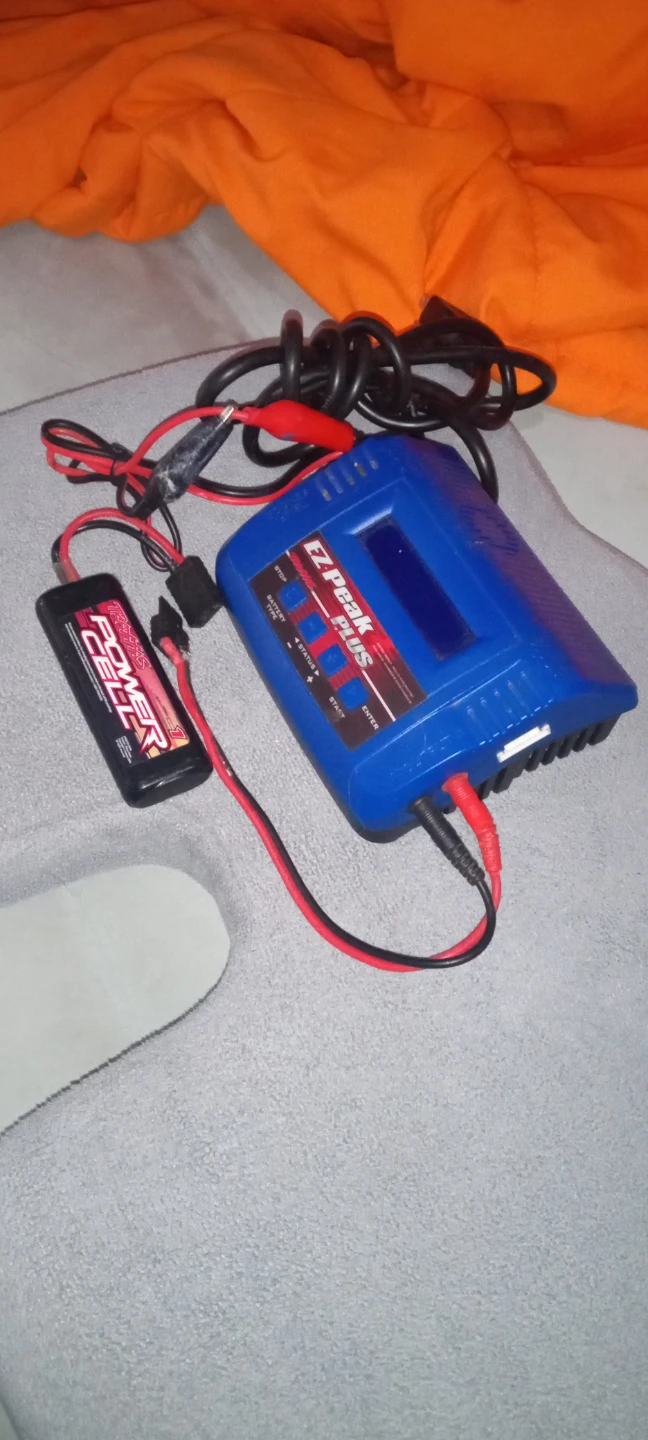 Traxxas EZ Peak Plus Battery Charger - photo 4